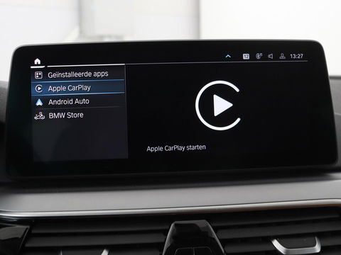 BMW 5 Serie 530e Business Edition Plus | Laser LED | Head-Up | Leder | Stoelverwarming | Trekhaak | Camera | Park Assist | Carplay | Navigatie | Memory | Live Cockpit