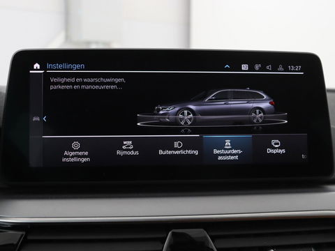 BMW 5 Serie 530e Business Edition Plus | Laser LED | Head-Up | Leder | Stoelverwarming | Trekhaak | Camera | Park Assist | Carplay | Navigatie | Memory | Live Cockpit