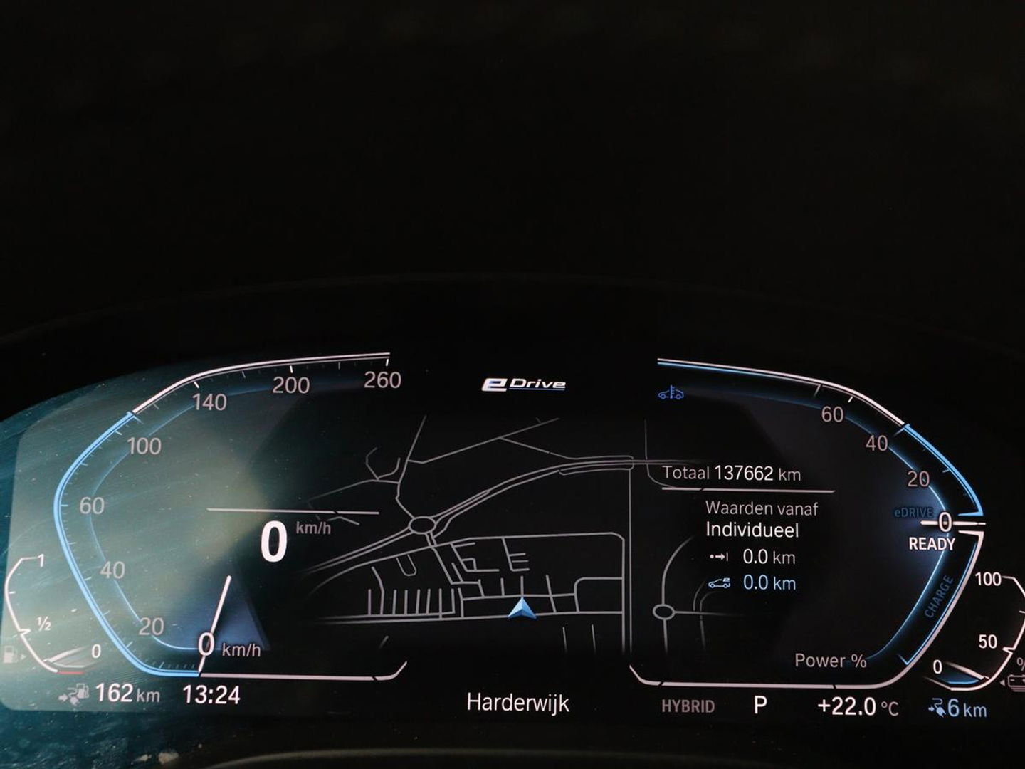 BMW 5 Serie 530e Business Edition Plus | Laser LED | Head-Up | Leder | Stoelverwarming | Trekhaak | Camera | Park Assist | Carplay | Navigatie | Memory | Live Cockpit