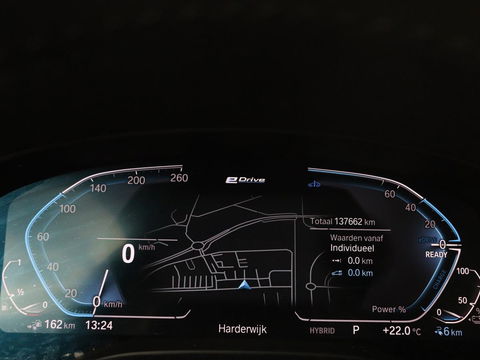 BMW 5 Serie 530e Business Edition Plus | Laser LED | Head-Up | Leder | Stoelverwarming | Trekhaak | Camera | Park Assist | Carplay | Navigatie | Memory | Live Cockpit