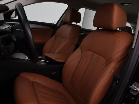 BMW 5 Serie 530e Business Edition Plus | Laser LED | Head-Up | Leder | Stoelverwarming | Trekhaak | Camera | Park Assist | Carplay | Navigatie | Memory | Live Cockpit