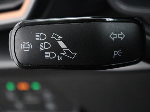 CUPRA Formentor 1.4 e-Hybrid VZ Performance | 245 PK | Stoel & stuurverwarming | Adaptive cruise | Camera | Carplay | Sfeerverlichting | Keyless | Navigatie | Sportstoelen | Full LED | PHEV