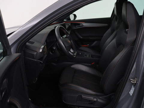 CUPRA Formentor 1.4 e-Hybrid VZ Performance | 245 PK | Stoel & stuurverwarming | Adaptive cruise | Camera | Carplay | Sfeerverlichting | Keyless | Navigatie | Sportstoelen | Full LED | PHEV