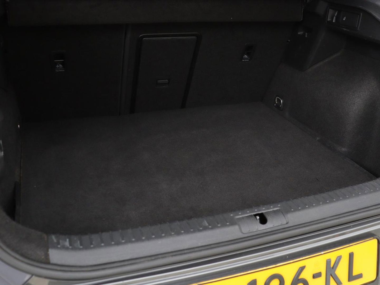 CUPRA Formentor 1.4 e-Hybrid VZ Performance | 245 PK | Stoel & stuurverwarming | Adaptive cruise | Camera | Carplay | Sfeerverlichting | Keyless | Navigatie | Sportstoelen | Full LED | PHEV