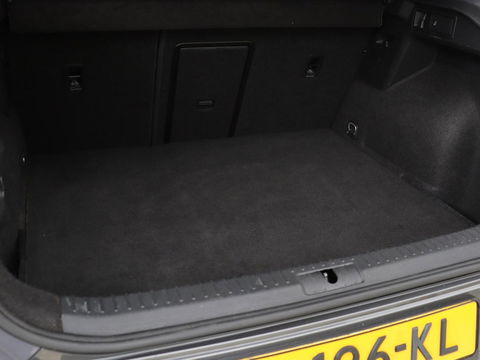 CUPRA Formentor 1.4 e-Hybrid VZ Performance | 245 PK | Stoel & stuurverwarming | Adaptive cruise | Camera | Carplay | Sfeerverlichting | Keyless | Navigatie | Sportstoelen | Full LED | PHEV