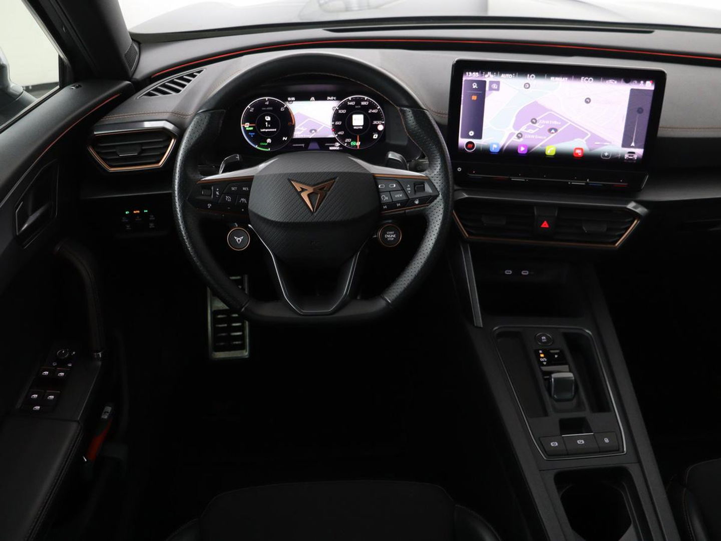 CUPRA Formentor 1.4 e-Hybrid VZ Performance | 245 PK | Stoel & stuurverwarming | Adaptive cruise | Camera | Carplay | Sfeerverlichting | Keyless | Navigatie | Sportstoelen | Full LED | PHEV