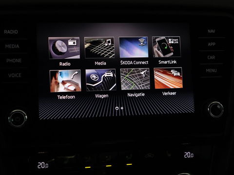 Škoda Octavia 1.5 TSI Business Edition | Stoelverwarming | Trekhaak | Carplay | Parkeerhulp | Navigatie | Verwarmde voorruit | Climate control | Cruise control