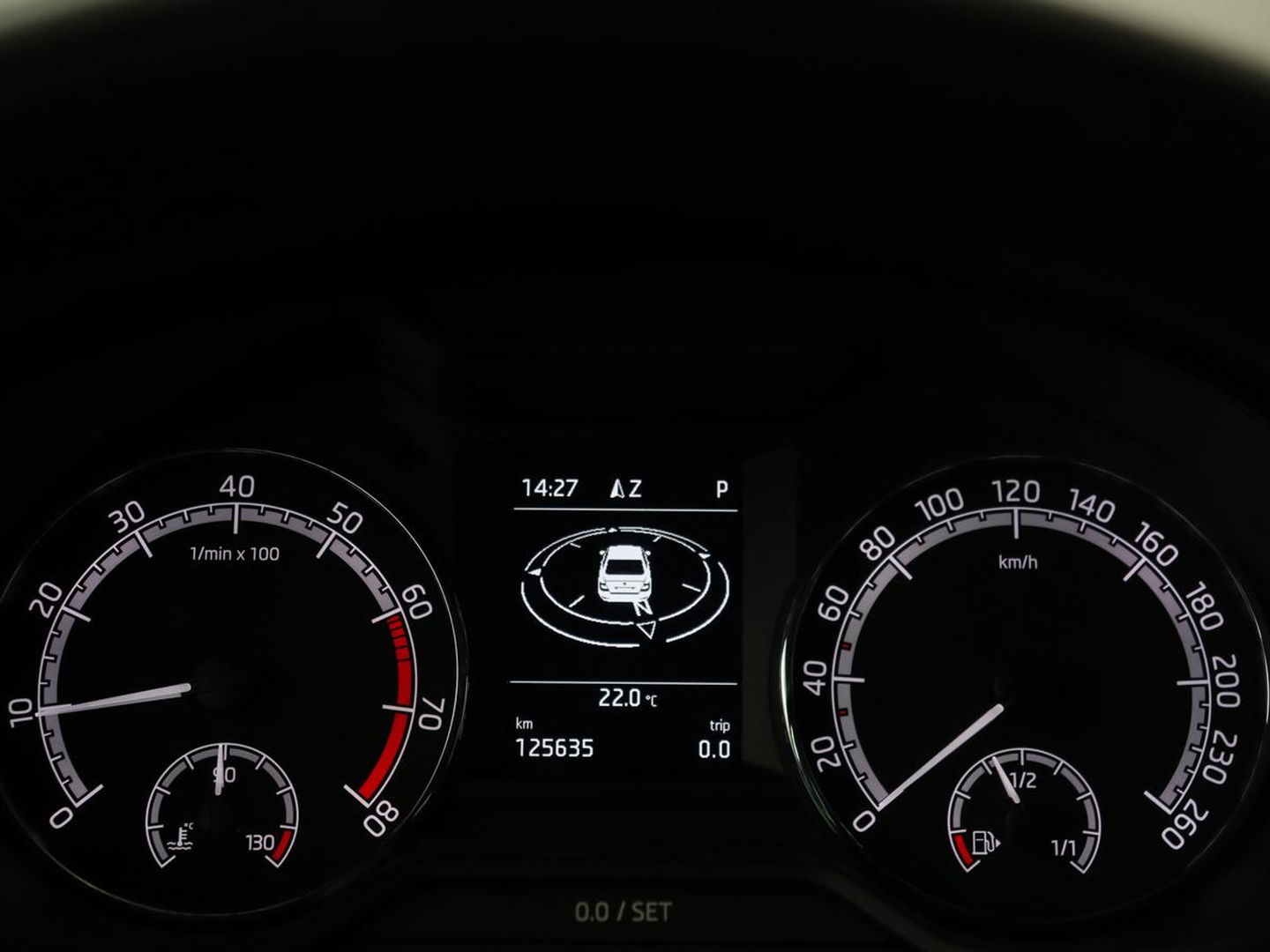 Škoda Octavia 1.5 TSI Business Edition | Stoelverwarming | Trekhaak | Carplay | Parkeerhulp | Navigatie | Verwarmde voorruit | Climate control | Cruise control