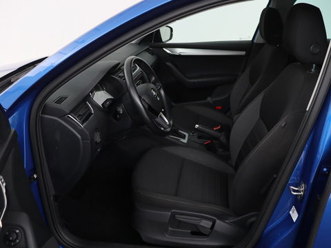 Škoda Octavia 1.5 TSI Business Edition | Stoelverwarming | Trekhaak | Carplay | Parkeerhulp | Navigatie | Verwarmde voorruit | Climate control | Cruise control