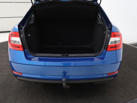 Škoda Octavia 1.5 TSI Business Edition | Stoelverwarming | Trekhaak | Carplay | Parkeerhulp | Navigatie | Verwarmde voorruit | Climate control | Cruise control