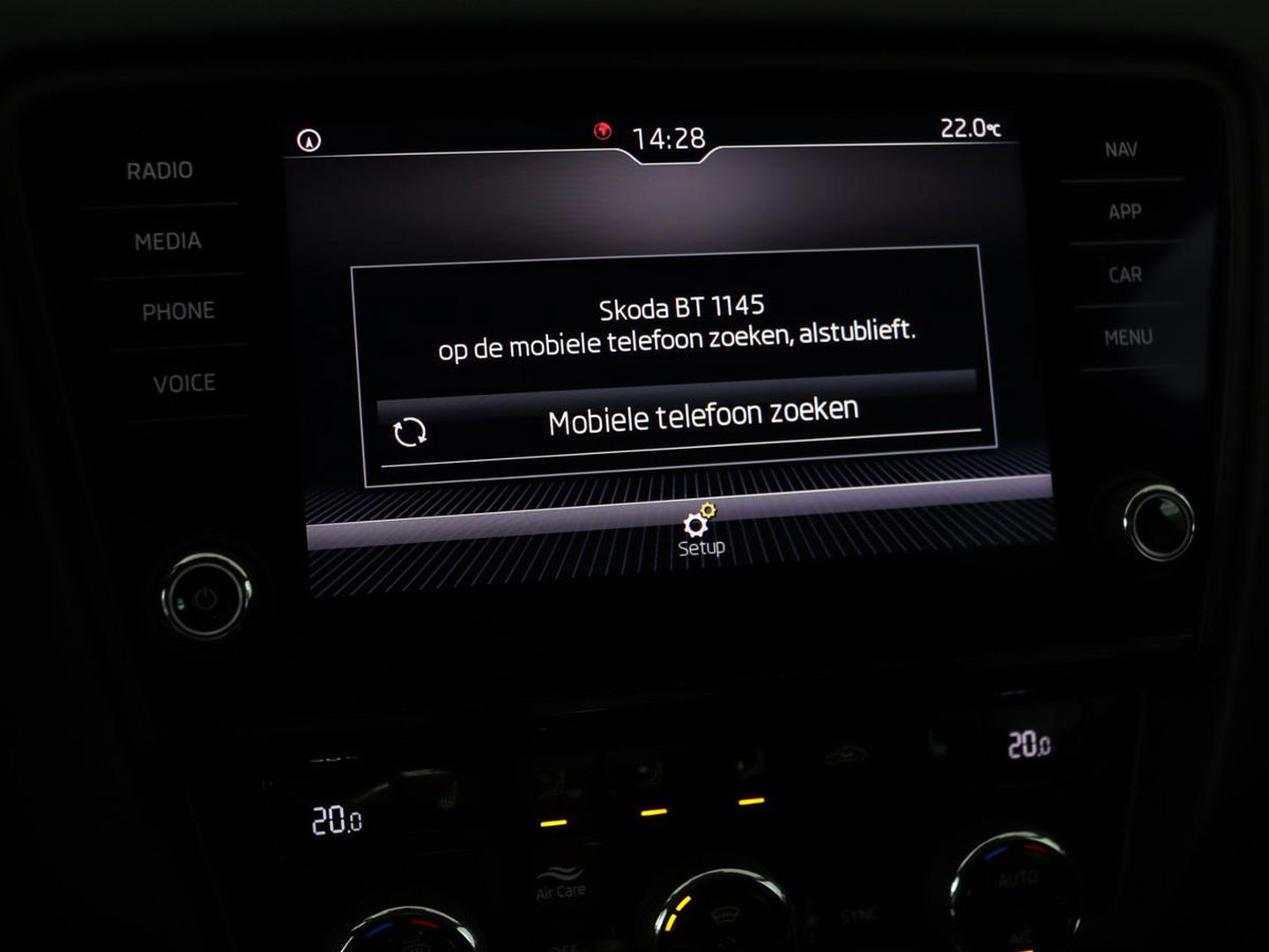 Škoda Octavia 1.5 TSI Business Edition | Stoelverwarming | Trekhaak | Carplay | Parkeerhulp | Navigatie | Verwarmde voorruit | Climate control | Cruise control