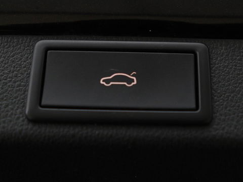 Škoda Octavia 1.0 e-TSI Business Edition | Trekhaak | Camera | Sfeerverlichting | Carplay | Navigatie | Side Assist | Climate control | Digital Cockpit | Full LED
