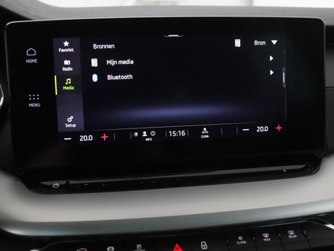 Škoda Octavia 1.0 e-TSI Business Edition | Trekhaak | Camera | Sfeerverlichting | Carplay | Navigatie | Side Assist | Climate control | Digital Cockpit | Full LED