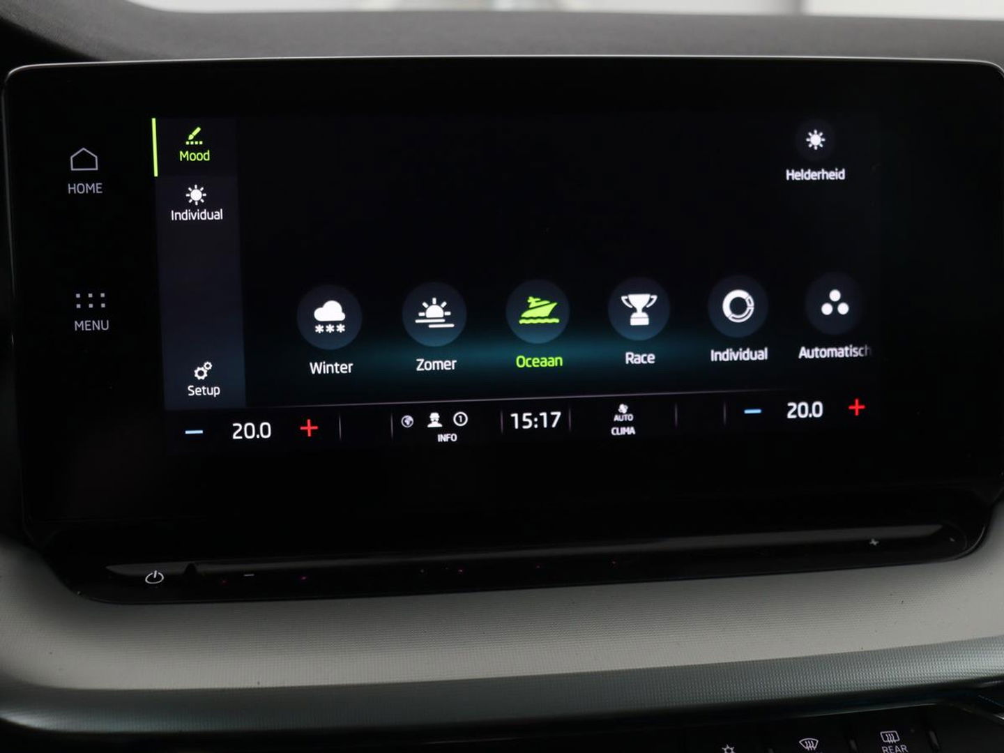 Škoda Octavia 1.0 e-TSI Business Edition | Trekhaak | Camera | Sfeerverlichting | Carplay | Navigatie | Side Assist | Climate control | Digital Cockpit | Full LED