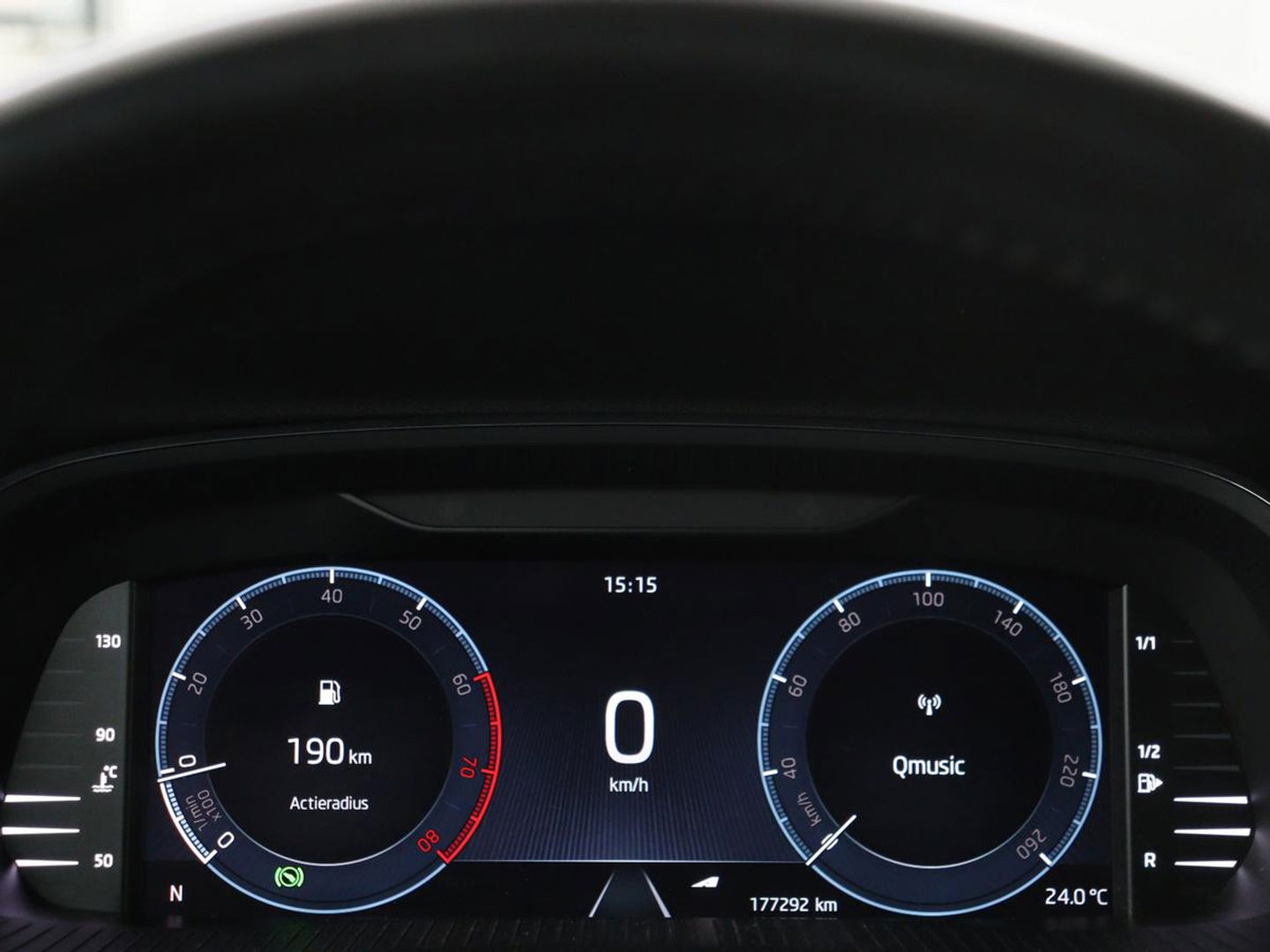 Škoda Octavia 1.0 e-TSI Business Edition | Trekhaak | Camera | Sfeerverlichting | Carplay | Navigatie | Side Assist | Climate control | Digital Cockpit | Full LED