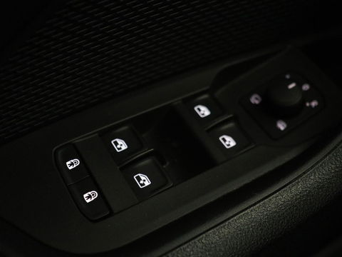 Škoda Octavia 1.0 e-TSI Business Edition | Trekhaak | Camera | Sfeerverlichting | Carplay | Navigatie | Side Assist | Climate control | Digital Cockpit | Full LED