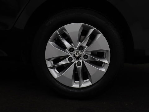 Škoda Octavia 1.0 e-TSI Business Edition | Trekhaak | Camera | Sfeerverlichting | Carplay | Navigatie | Side Assist | Climate control | Digital Cockpit | Full LED