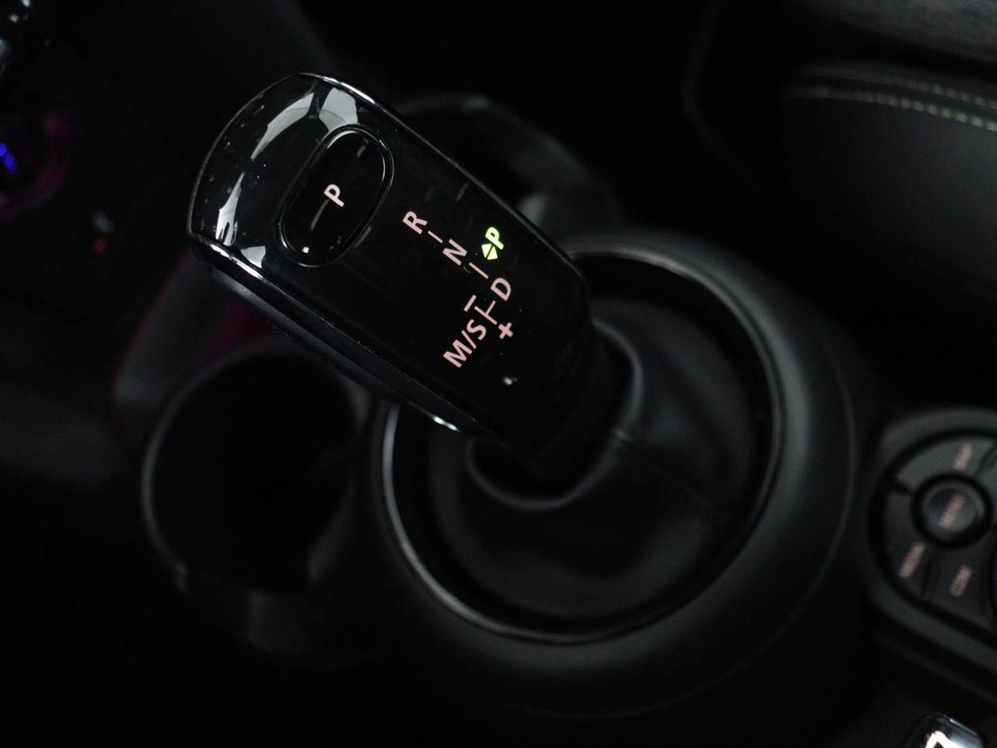 MINI Cabrio 1.5 Cooper Chili | Stoelverwarming | Carplay | Harman/Kardon | Full LED | Keyless | Navigatie | Climate control | Cruise control