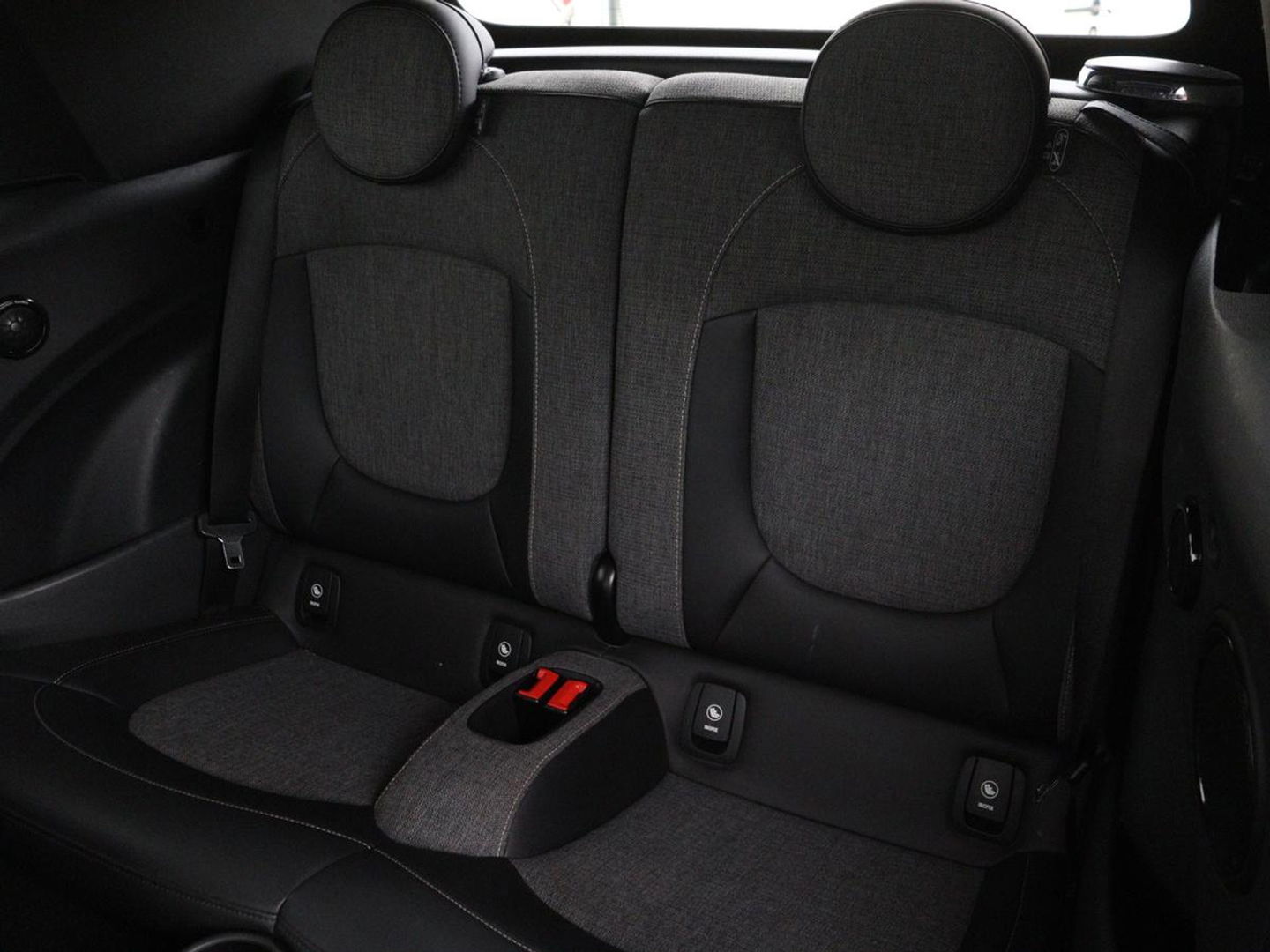 MINI Cabrio 1.5 Cooper Chili | Stoelverwarming | Carplay | Harman/Kardon | Full LED | Keyless | Navigatie | Climate control | Cruise control
