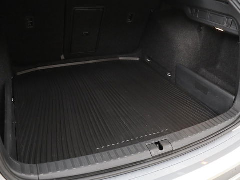 Škoda Octavia 1.5 e-TSI Business Edition | Stoelverwarming | Trekhaak | Keyless | Carplay | Navigatie | Full LED | Parkeerhulp | Digital Cockpit | Climate control | Cruise control