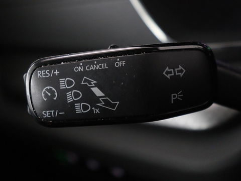 Škoda Octavia 1.5 e-TSI Business Edition | Stoelverwarming | Trekhaak | Keyless | Carplay | Navigatie | Full LED | Parkeerhulp | Digital Cockpit | Climate control | Cruise control