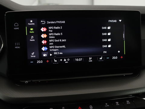Škoda Octavia 1.5 e-TSI Business Edition | Stoelverwarming | Trekhaak | Keyless | Carplay | Navigatie | Full LED | Parkeerhulp | Digital Cockpit | Climate control | Cruise control