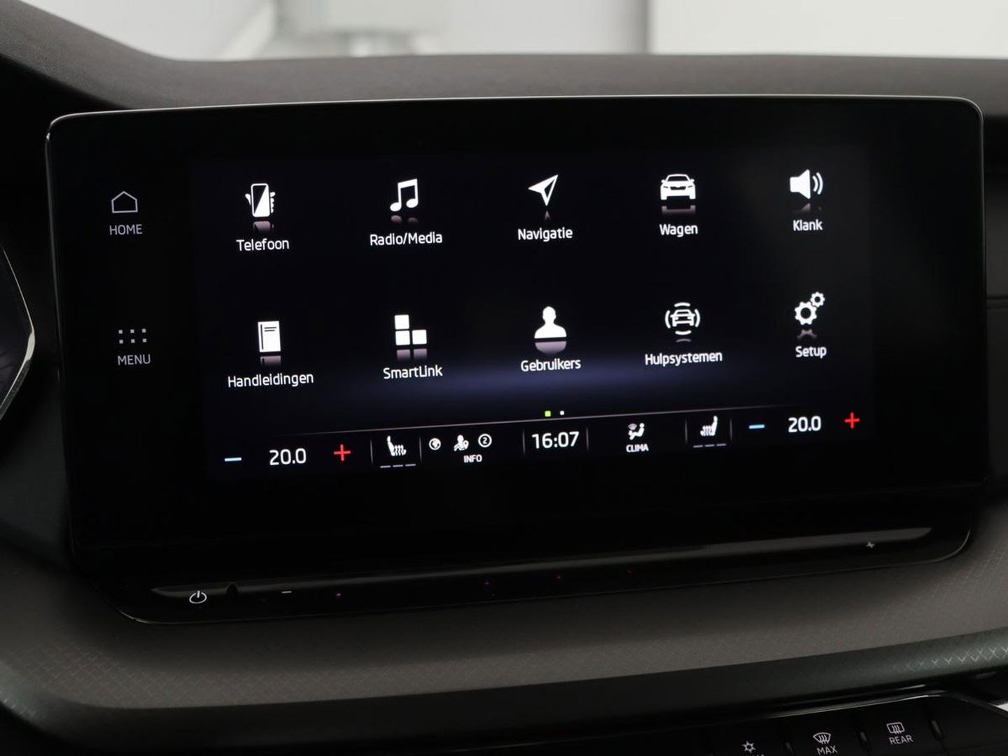 Škoda Octavia 1.5 e-TSI Business Edition | Stoelverwarming | Trekhaak | Keyless | Carplay | Navigatie | Full LED | Parkeerhulp | Digital Cockpit | Climate control | Cruise control