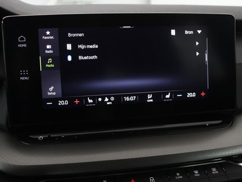 Škoda Octavia 1.5 e-TSI Business Edition | Stoelverwarming | Trekhaak | Keyless | Carplay | Navigatie | Full LED | Parkeerhulp | Digital Cockpit | Climate control | Cruise control