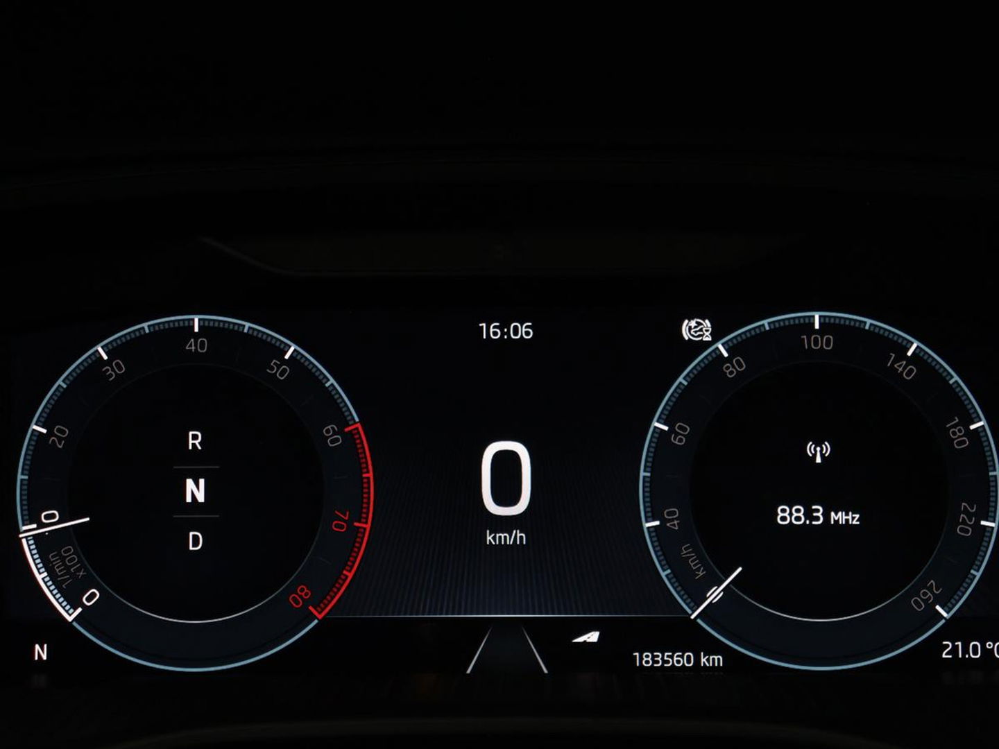 Škoda Octavia 1.5 e-TSI Business Edition | Stoelverwarming | Trekhaak | Keyless | Carplay | Navigatie | Full LED | Parkeerhulp | Digital Cockpit | Climate control | Cruise control
