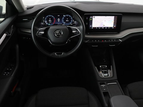 Škoda Octavia 1.5 e-TSI Business Edition | Stoelverwarming | Trekhaak | Keyless | Carplay | Navigatie | Full LED | Parkeerhulp | Digital Cockpit | Climate control | Cruise control