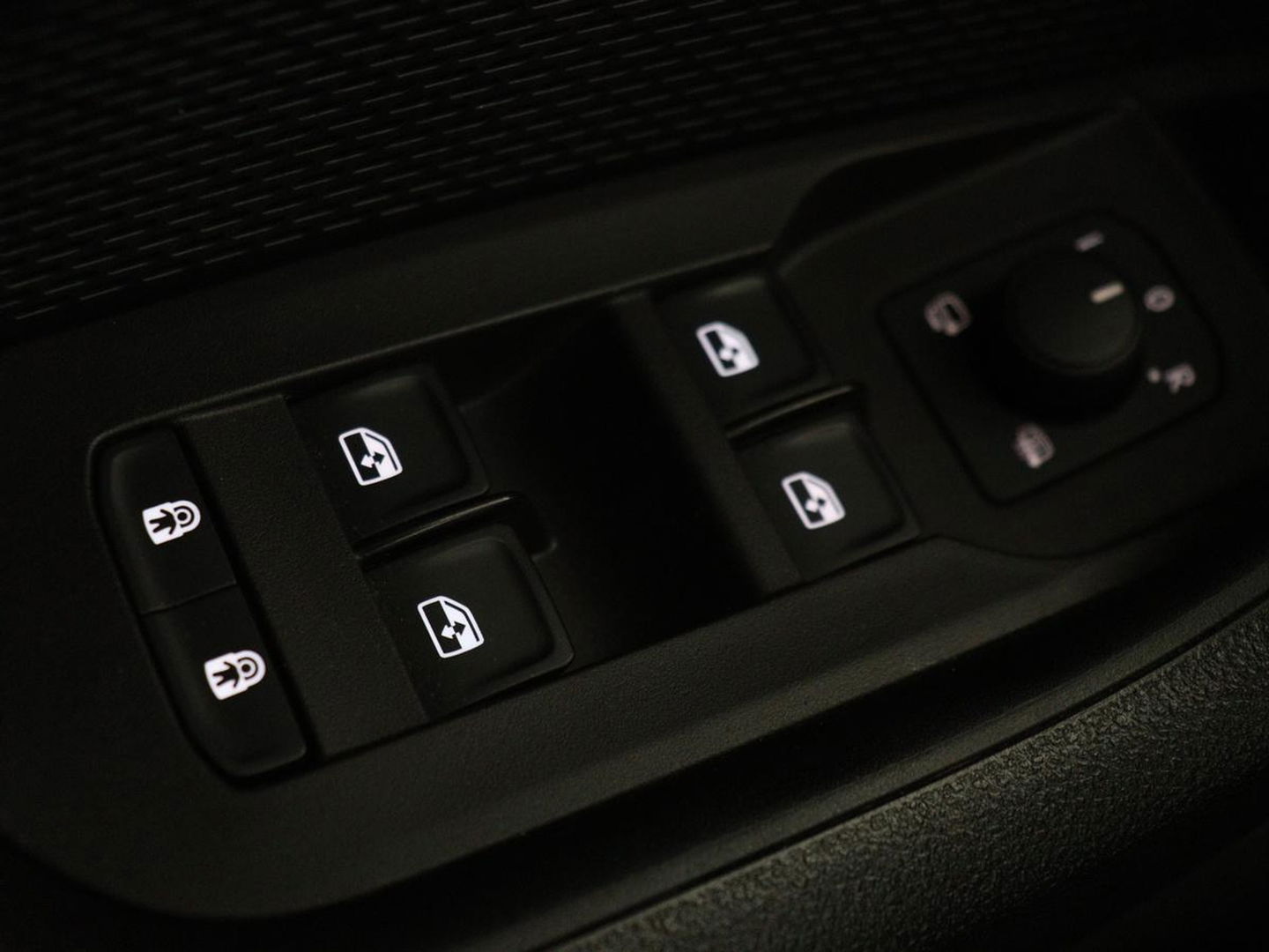 Škoda Octavia 1.5 e-TSI Business Edition | Stoelverwarming | Trekhaak | Keyless | Carplay | Navigatie | Full LED | Parkeerhulp | Digital Cockpit | Climate control | Cruise control