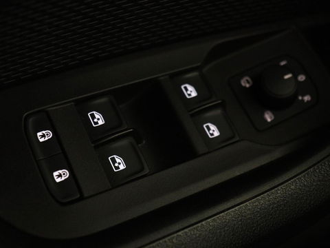 Škoda Octavia 1.5 e-TSI Business Edition | Stoelverwarming | Trekhaak | Keyless | Carplay | Navigatie | Full LED | Parkeerhulp | Digital Cockpit | Climate control | Cruise control