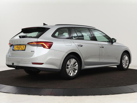Škoda Octavia 1.5 e-TSI Business Edition | Stoelverwarming | Trekhaak | Keyless | Carplay | Navigatie | Full LED | Parkeerhulp | Digital Cockpit | Climate control | Cruise control