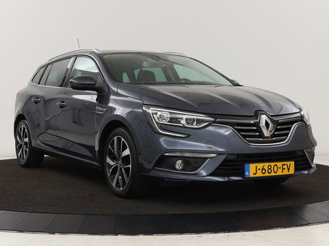 Renault Mégane 1.3 TCe Bose | Leder | Massage | Trekhaak | Carplay | Camera | Climate control | Keyless | Navigatie | Cruise control | DAB