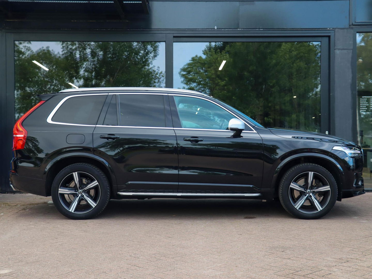 Volvo XC90 T8 Twin Engine AWD R-design | Trekhaak | Pano.dak | Stoelkoeling