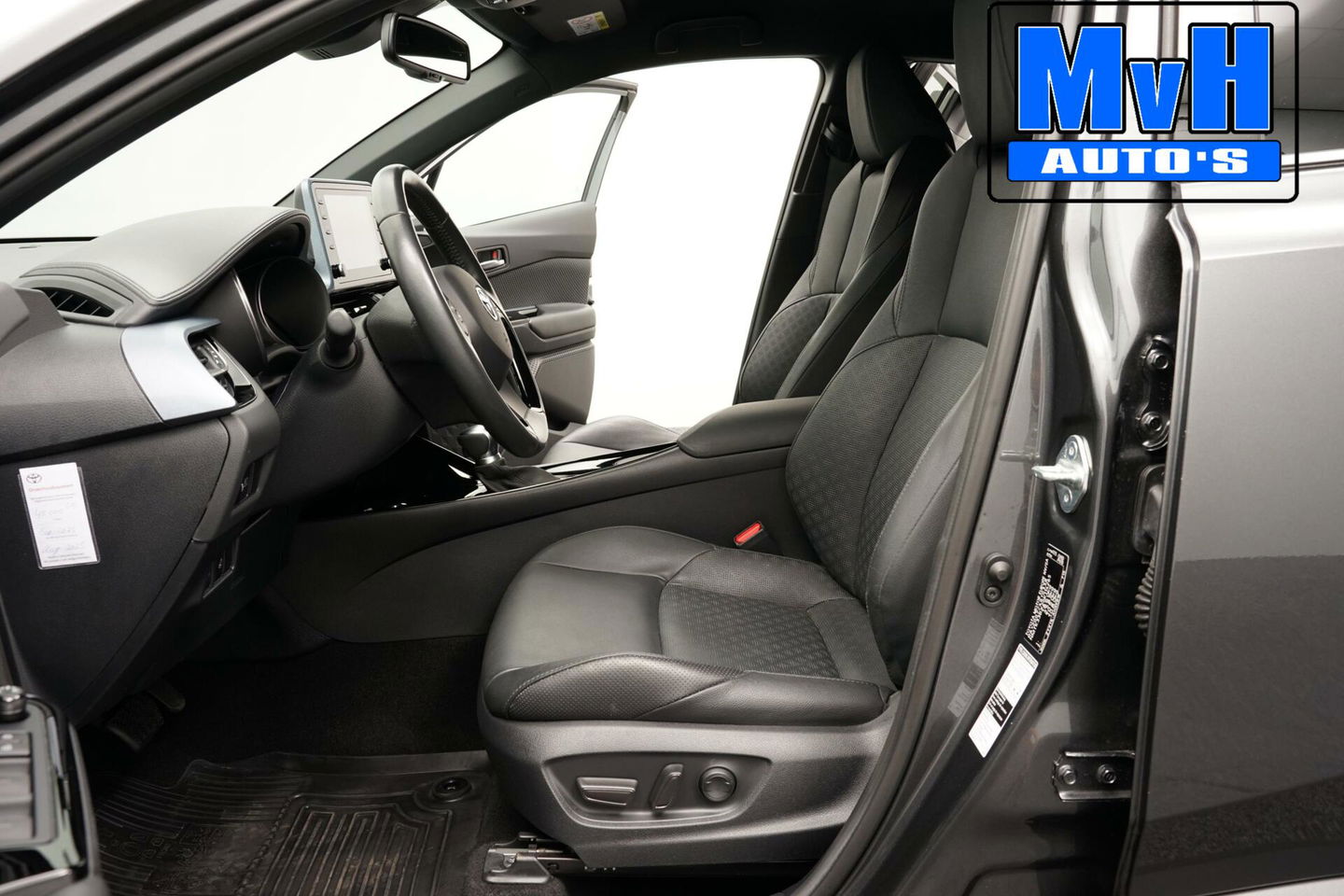 Toyota C-HR 1.8 Hybrid Dynamic|LEER|CAMERA|LED|CARPLAY|LUXE!