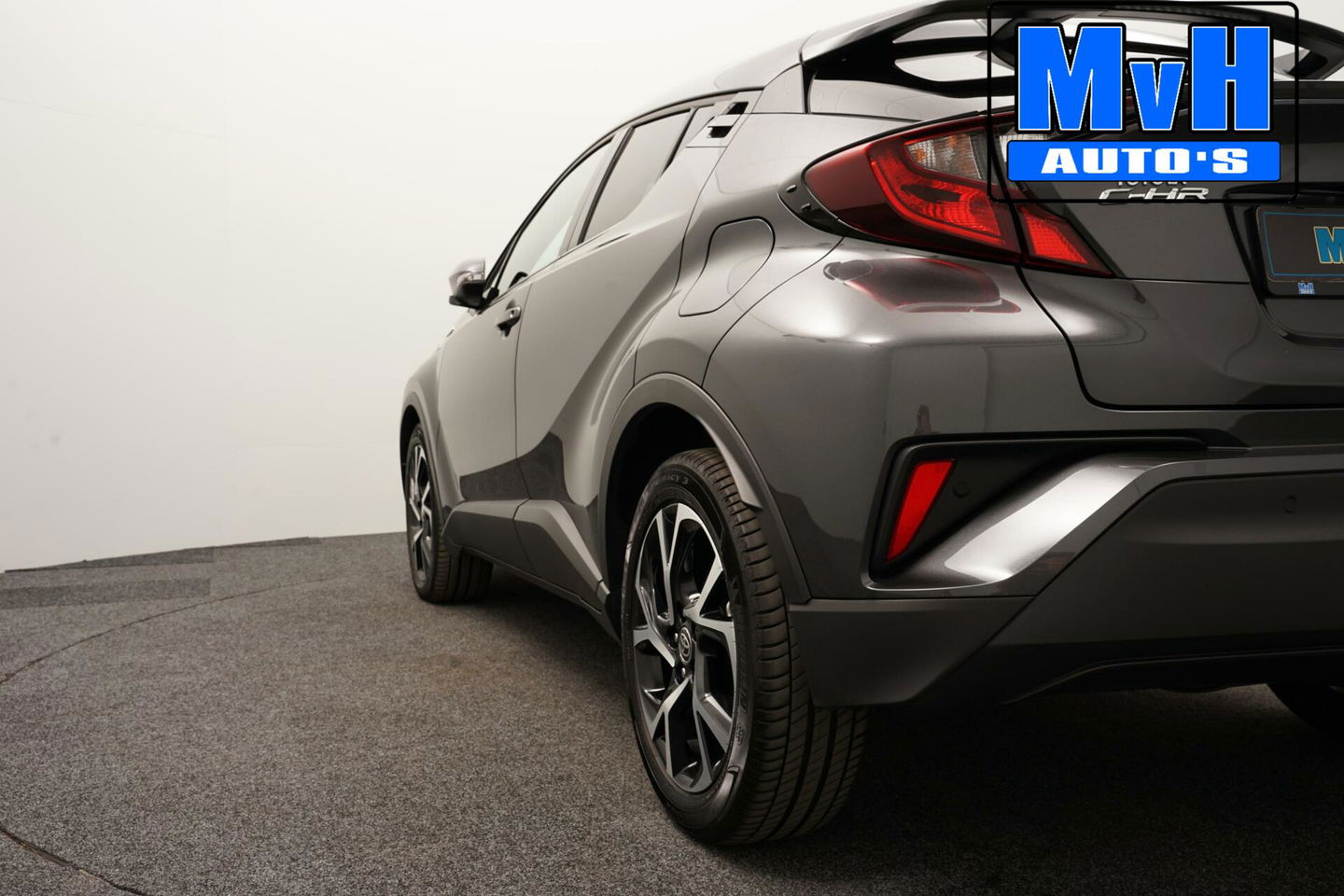 Toyota C-HR 1.8 Hybrid Dynamic|LEER|CAMERA|LED|CARPLAY|LUXE!