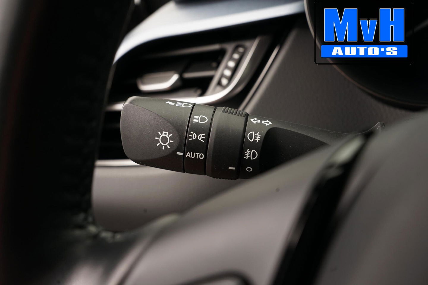 Toyota C-HR 1.8 Hybrid Dynamic|LEER|CAMERA|LED|CARPLAY|LUXE!