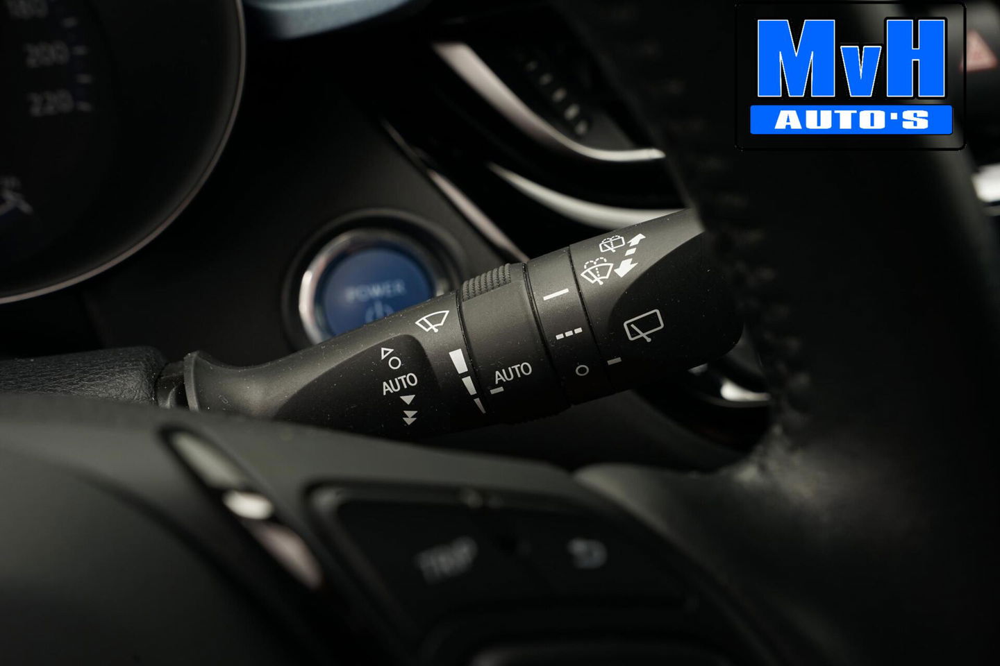 Toyota C-HR 1.8 Hybrid Dynamic|LEER|CAMERA|LED|CARPLAY|LUXE!