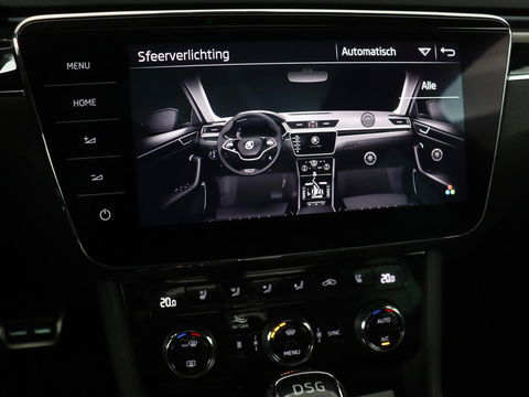 Škoda Superb Combi 1.4 TSI iV Laurin & Klement | Panoramadak | Leder | Trekhaak | Adaptive cruise | Stoelverwarming | Canton Sound |