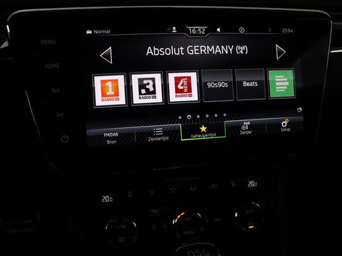 Škoda Superb Combi 1.4 TSI iV Laurin & Klement | Panoramadak | Leder | Trekhaak | Adaptive cruise | Stoelverwarming | Canton Sound |
