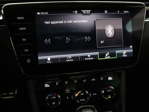 Škoda Superb Combi 1.4 TSI iV Laurin & Klement | Panoramadak | Leder | Trekhaak | Adaptive cruise | Stoelverwarming | Canton Sound |