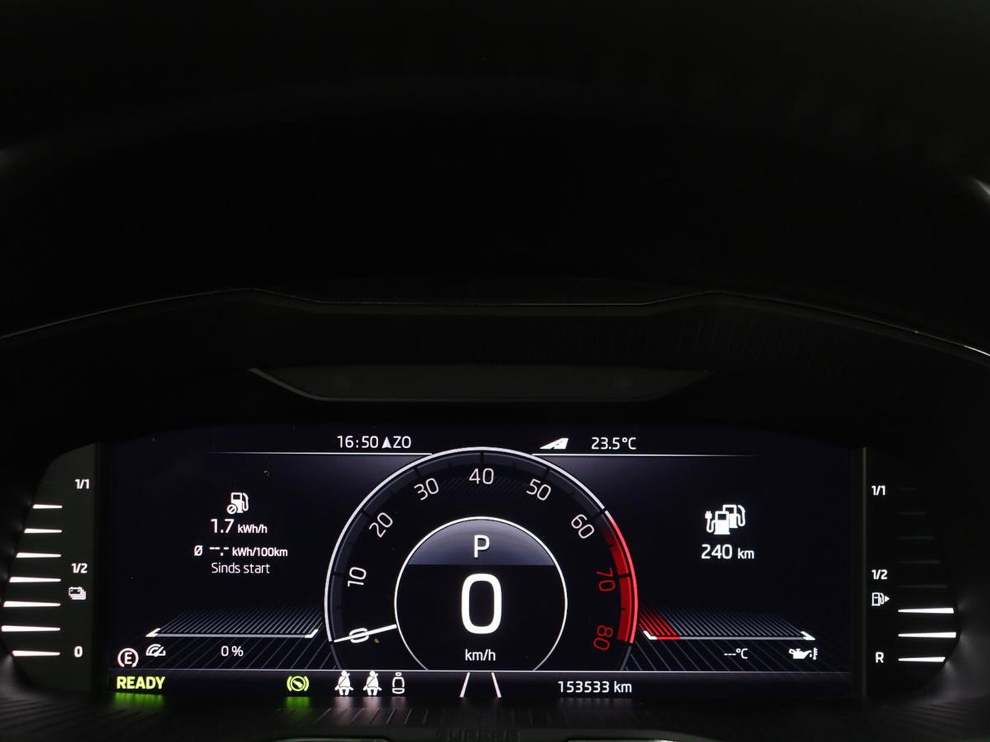 Škoda Superb Combi 1.4 TSI iV Laurin & Klement | Panoramadak | Leder | Trekhaak | Adaptive cruise | Stoelverwarming | Canton Sound |