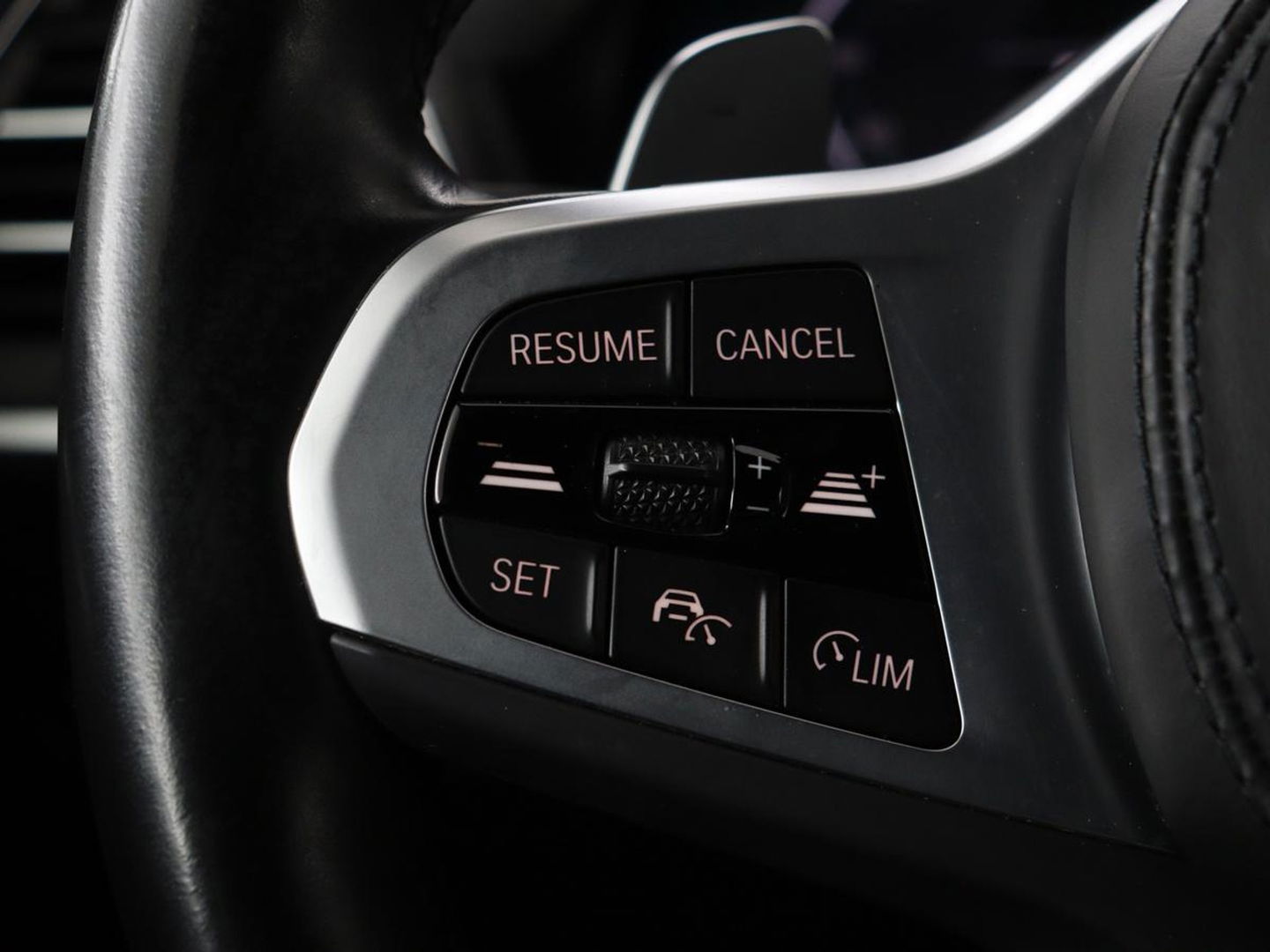 BMW X3 xDrive30e M-Sport | Leder | Adaptive cruise | Stoel & stuurverwarming | Carplay | Camera | Sportstoelen | Live Cockpit | Full LED | Navigatie