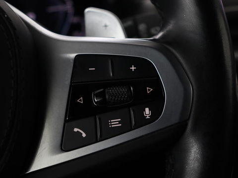 BMW X3 xDrive30e M-Sport | Leder | Adaptive cruise | Stoel & stuurverwarming | Carplay | Camera | Sportstoelen | Live Cockpit | Full LED | Navigatie
