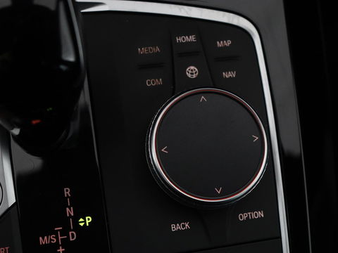 BMW X3 xDrive30e M-Sport | Leder | Adaptive cruise | Stoel & stuurverwarming | Carplay | Camera | Sportstoelen | Live Cockpit | Full LED | Navigatie