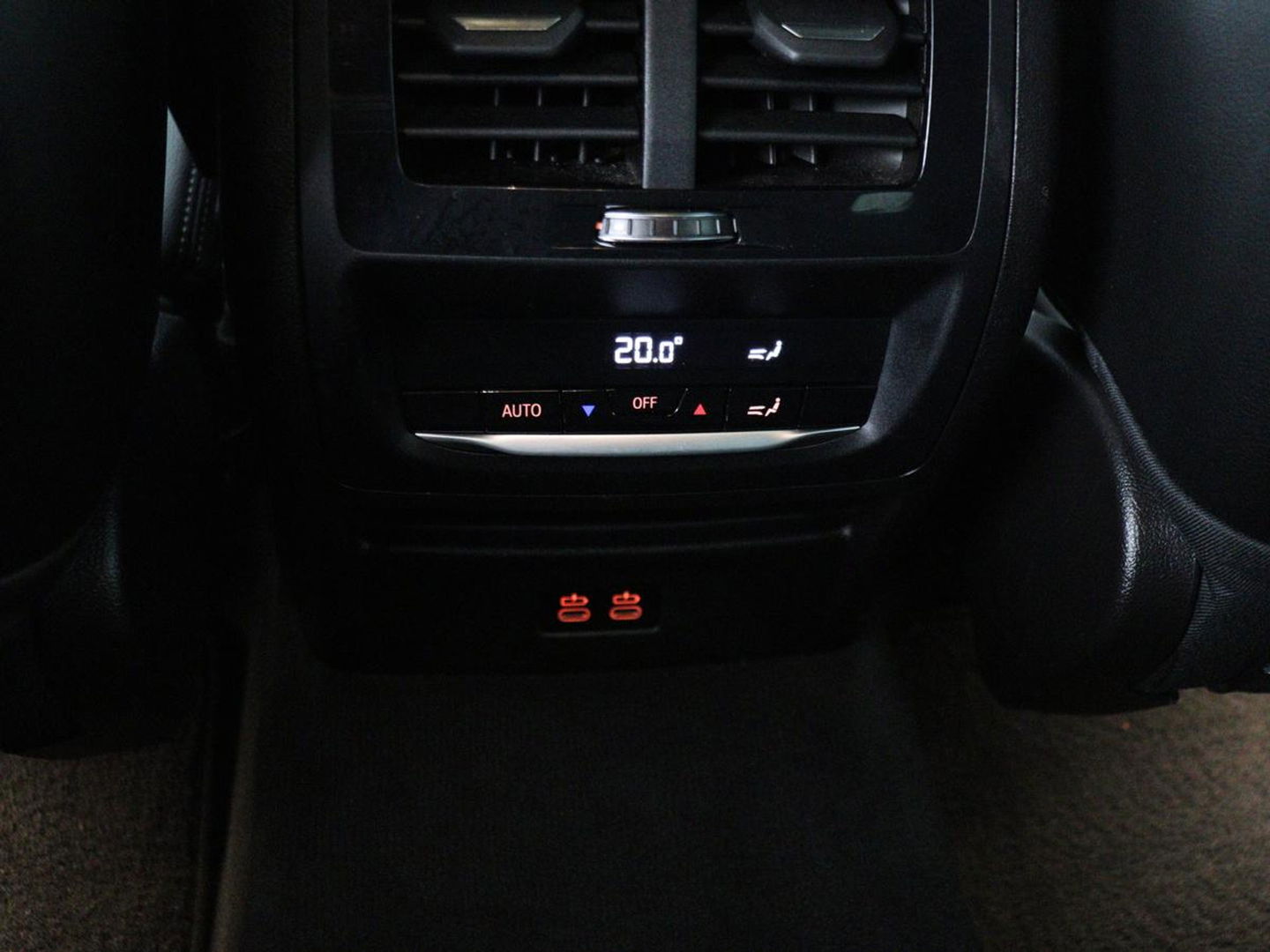 BMW X3 xDrive30e M-Sport | Leder | Adaptive cruise | Stoel & stuurverwarming | Carplay | Camera | Sportstoelen | Live Cockpit | Full LED | Navigatie