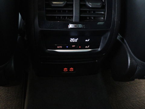BMW X3 xDrive30e M-Sport | Leder | Adaptive cruise | Stoel & stuurverwarming | Carplay | Camera | Sportstoelen | Live Cockpit | Full LED | Navigatie