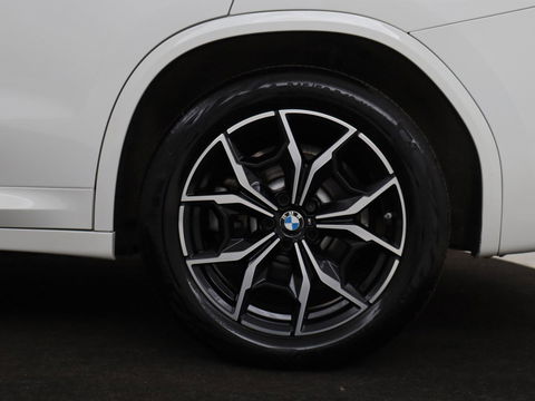 BMW X3 xDrive30e M-Sport | Leder | Adaptive cruise | Stoel & stuurverwarming | Carplay | Camera | Sportstoelen | Live Cockpit | Full LED | Navigatie