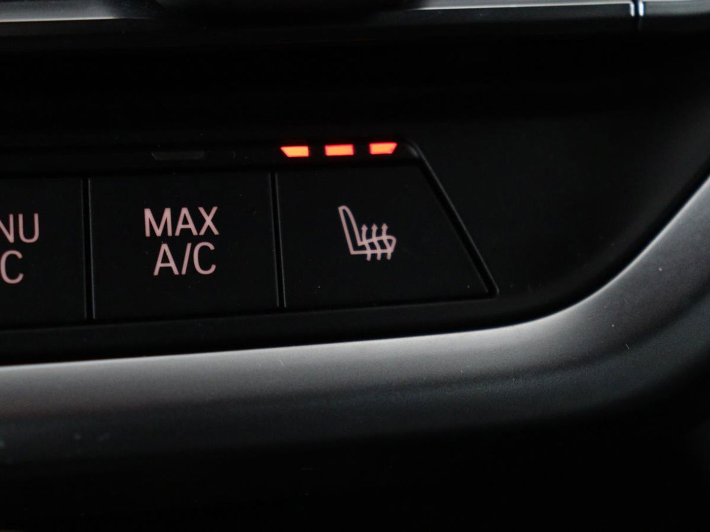 BMW X3 xDrive30e M-Sport | Leder | Adaptive cruise | Stoel & stuurverwarming | Carplay | Camera | Sportstoelen | Live Cockpit | Full LED | Navigatie